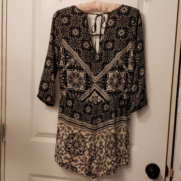 Charlotte Russe Ladies Romper - Picture 5 of 11